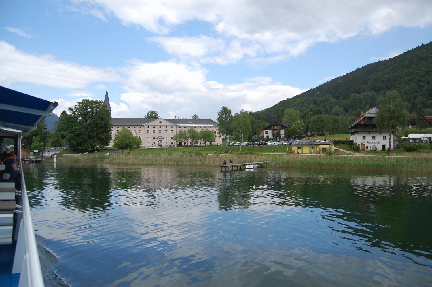 Fruehstueckspension "Schlosswirt" Ossiach Exterior foto