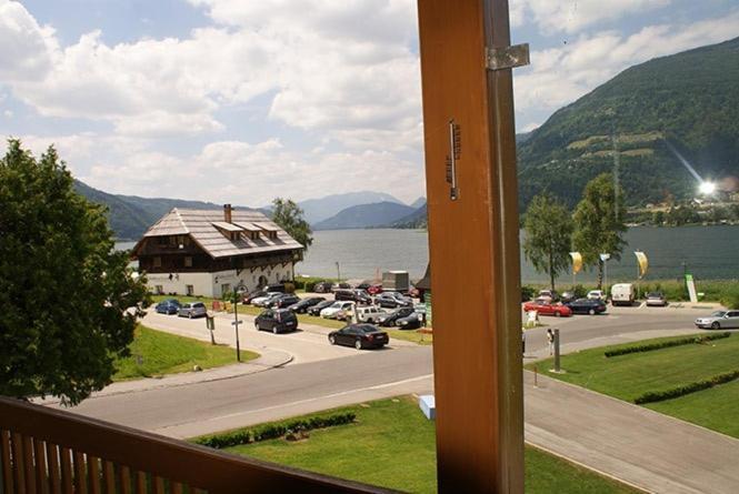 Fruehstueckspension "Schlosswirt" Ossiach Zimmer foto
